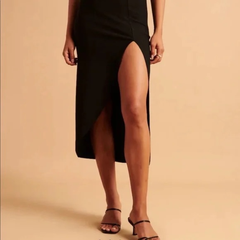 Abercrombie black side slit midi skirt